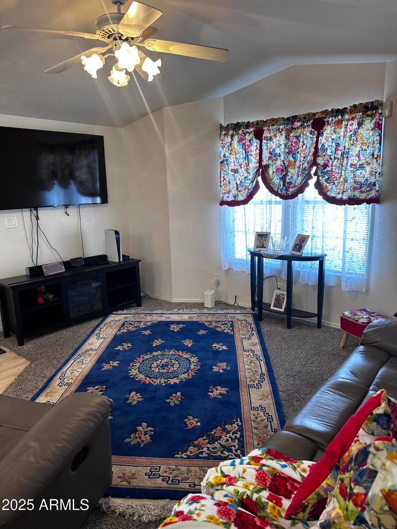 201 Greenfield Rd #11, Mesa, AZ 85206