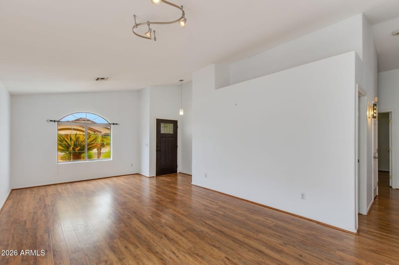 2010 E Aire Libre Ave, Phoenix, AZ 85022