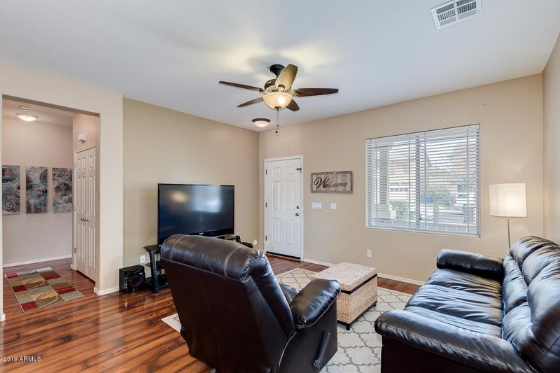 2010 S Falcon Dr, Gilbert, AZ 85295