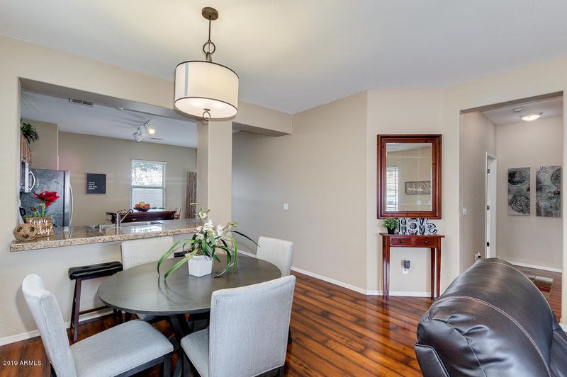 2010 S Falcon Dr, Gilbert, AZ 85295
