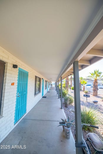 2011 51st St, Phoenix, AZ 85008