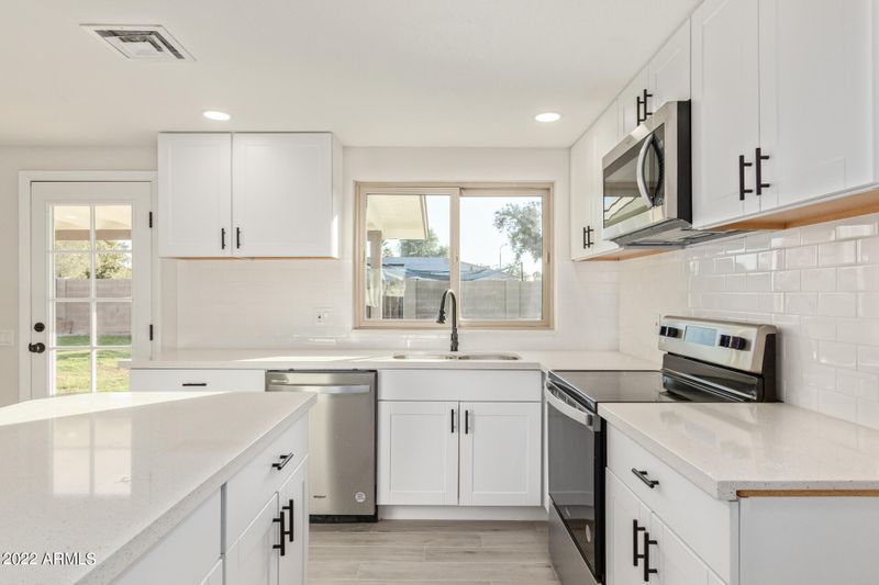 2011 N Central Dr, Chandler, AZ 85224