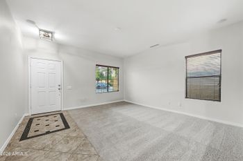 2011 W Davis Rd, Phoenix, AZ 85023