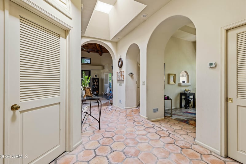 2012 E Northview Ave, Phoenix, AZ 85020