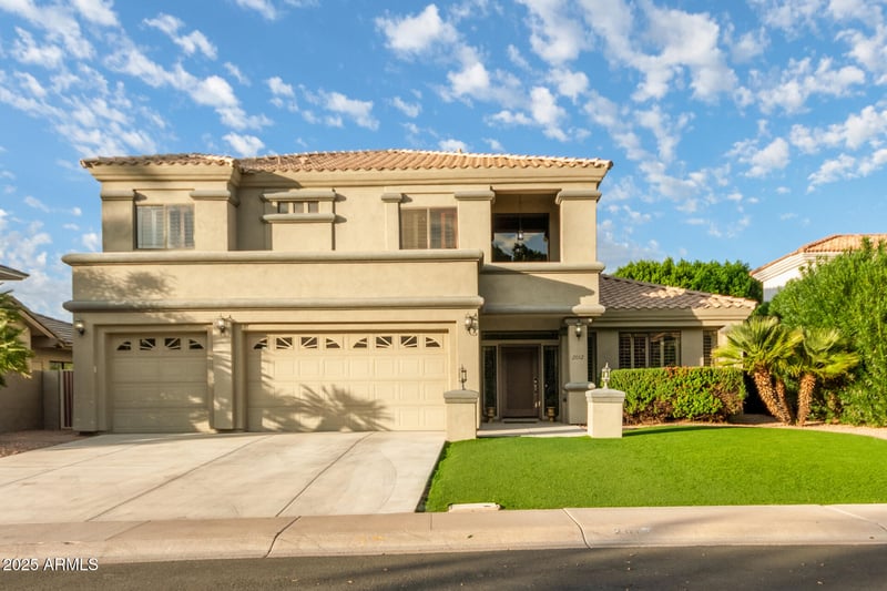 2012 Freeport Ln, Gilbert, AZ 85234