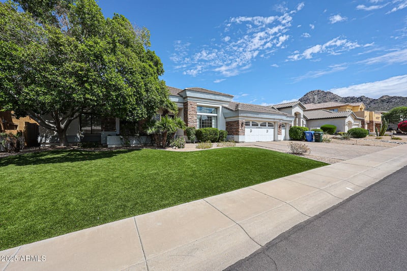 2012 Glenn Dr, Phoenix, AZ 85020