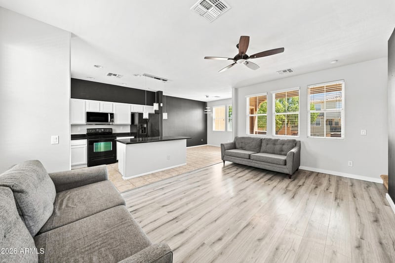 2012 78th Glen, Phoenix, AZ 85035