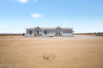 2012 380th Dr, Tonopah, AZ 85354