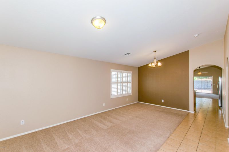 2012 W Carter Rd, Phoenix, AZ 85041