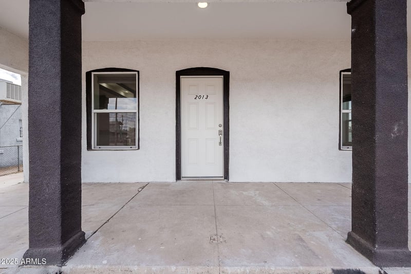 2013 Jefferson St, Phoenix, AZ 85009
