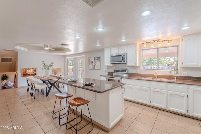 2013 Lockwood St, Mesa, AZ 85213