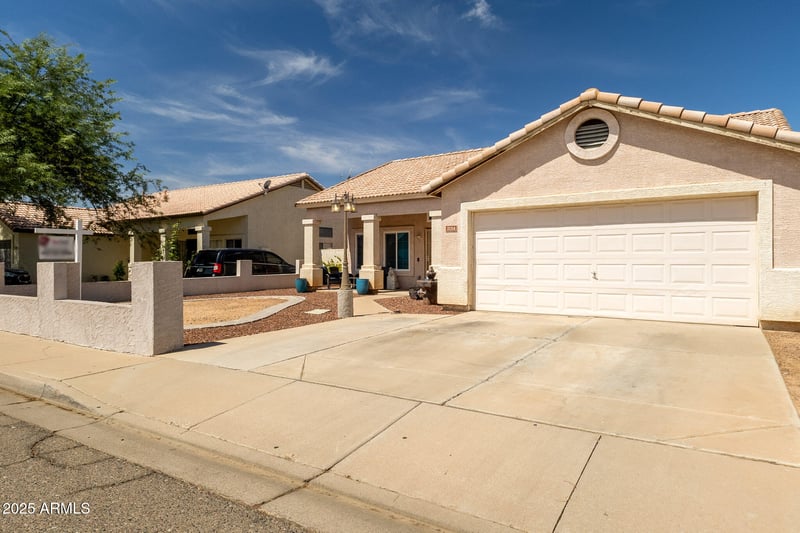 2014 87th Dr, Phoenix, AZ 85037