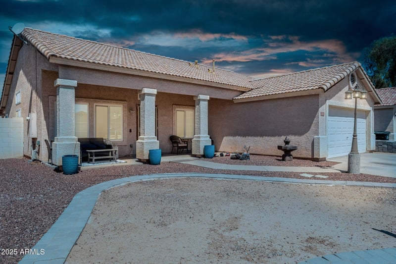 2014 87th Dr, Phoenix, AZ 85037