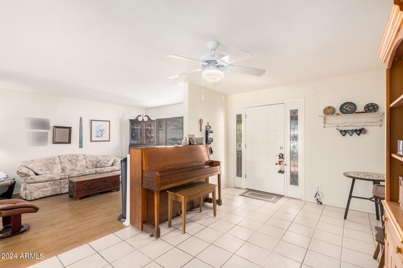2015 E Claire Dr, Phoenix, AZ 85022