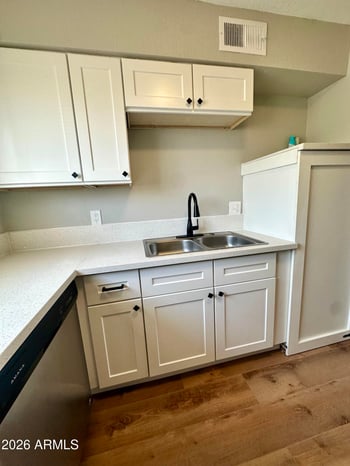 2015 Eugie Ter, Phoenix, AZ 85022