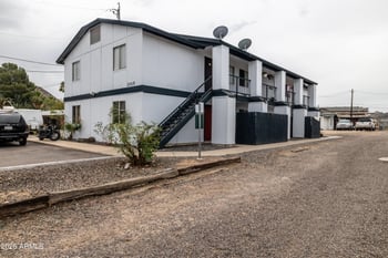 2015 Eugie Ter, Phoenix, AZ 85022