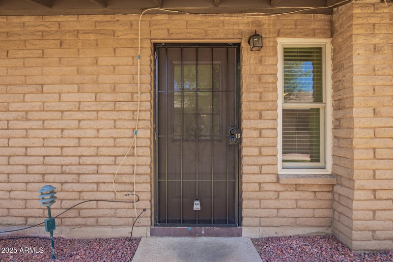 2015 Southern Ave #16, Tempe, AZ 85282