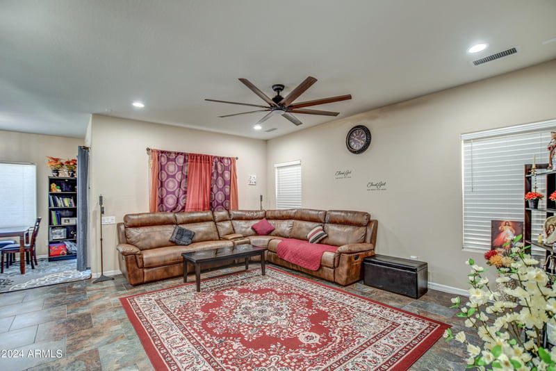 2015 Davis Rd, Phoenix, AZ 85023
