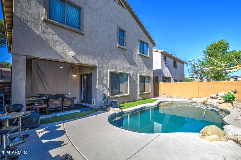 2015 Davis Rd, Phoenix, AZ 85023