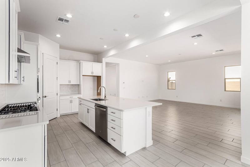 20155 Monterey Way, Buckeye, AZ 85396