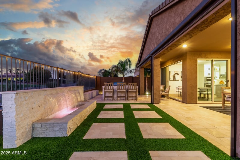 2016 141st Ave, Goodyear, AZ 85395