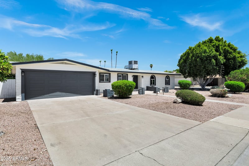 2016 Elmwood St, Mesa, AZ 85213