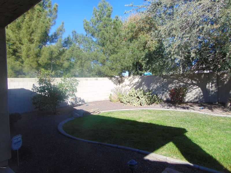 2016 W Carter Rd, Phoenix, AZ 85041