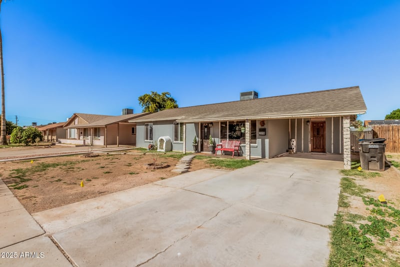 2016 Windrose Dr, Phoenix, AZ 85029