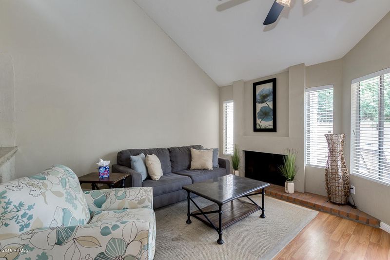 2017 E Solana Dr, Tempe, AZ 85281