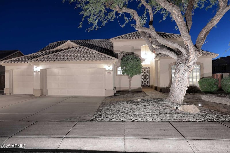 2017 Granite View Dr, Phoenix, AZ 85048