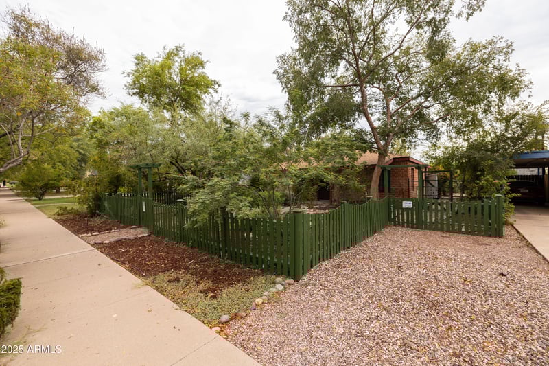 2017 Laurel Ave, Phoenix, AZ 85007
