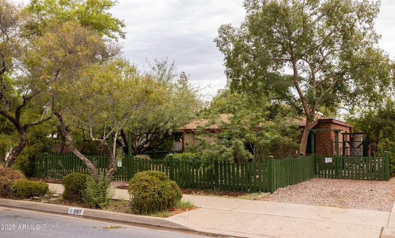 2017 Laurel Ave, Phoenix, AZ 85007