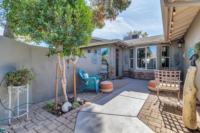 2017 Willis Rd, Gilbert, AZ 85297