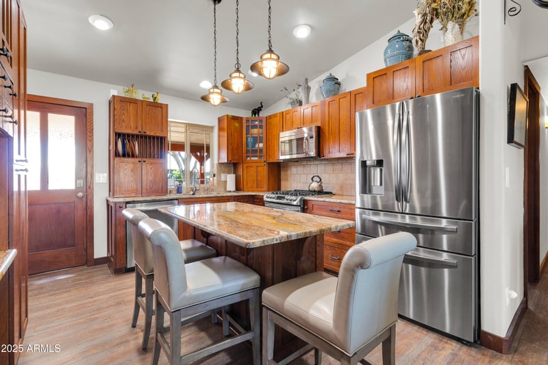 2017 Willis Rd, Gilbert, AZ 85297
