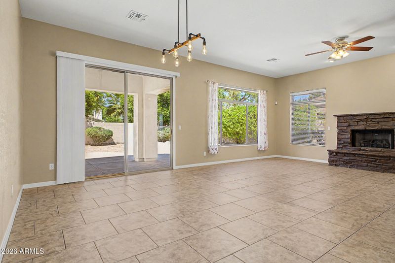 2018 E Beautiful Ln, Phoenix, AZ 85042