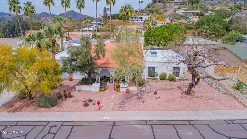 2018 E Gardenia Ave, Phoenix, AZ 85020