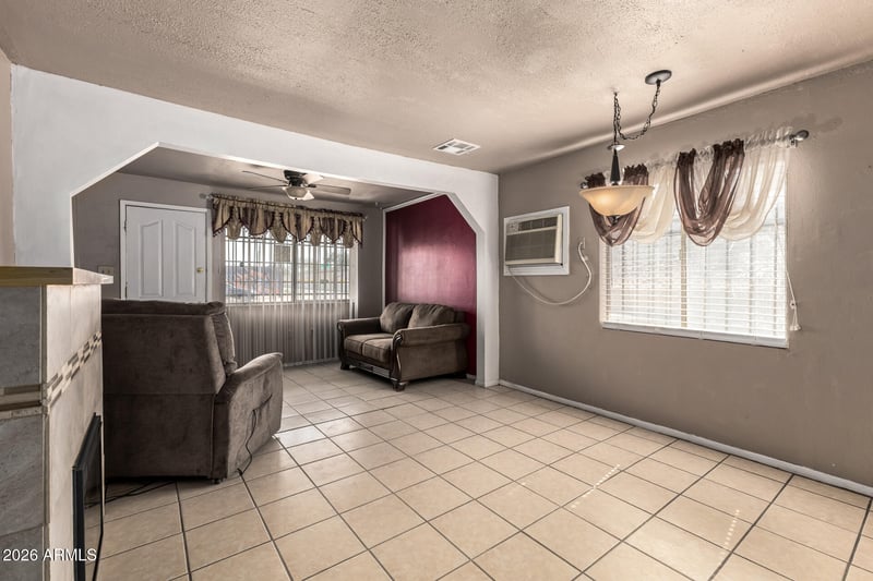 2018 S 3rd Dr, Phoenix, AZ 85003