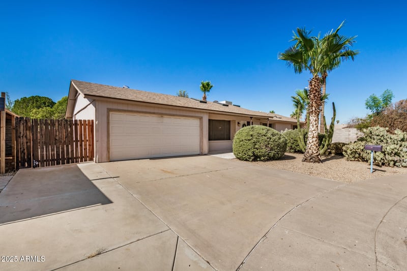 2018 Taro Ln, Phoenix, AZ 85027