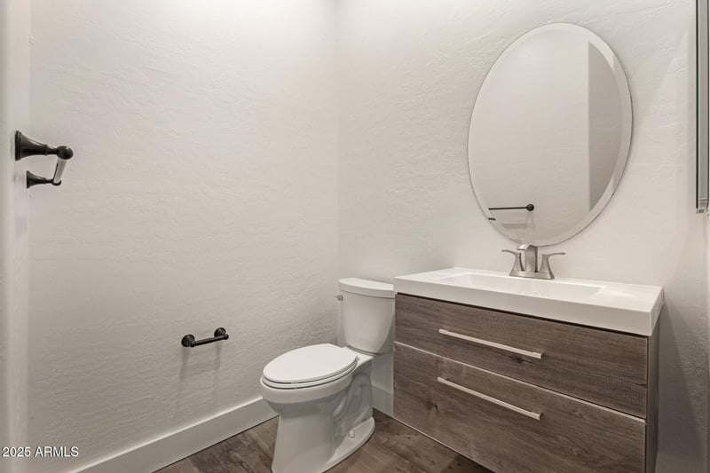 2019 Campbell Ave #110, Phoenix, AZ 85016