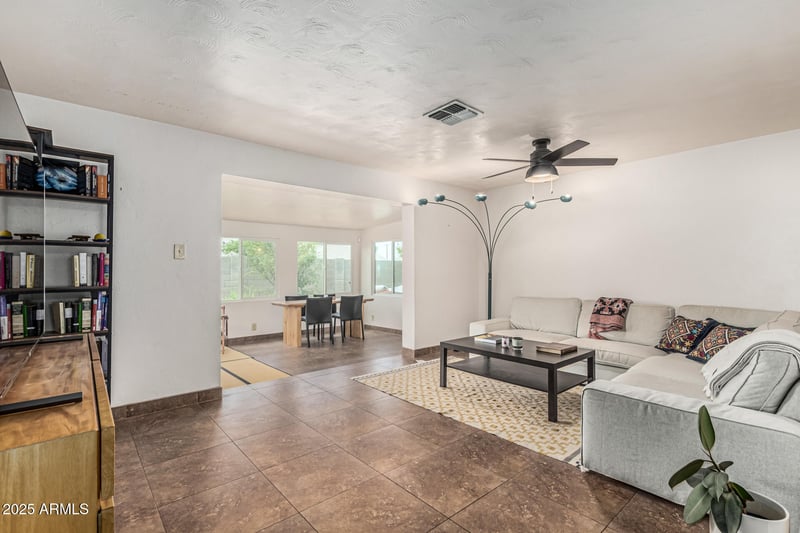 2019 Stella Ln, Phoenix, AZ 85015