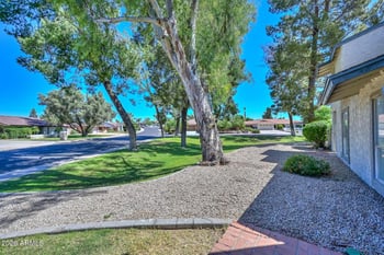 202 Betty Elyse Ln, Phoenix, AZ 85022