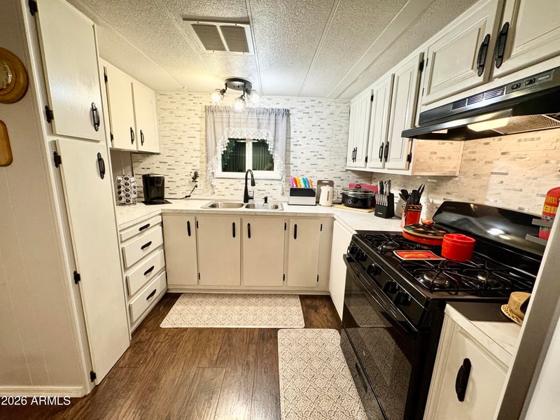 202 N Meridian Dr #209, Apache Junction, AZ 85120