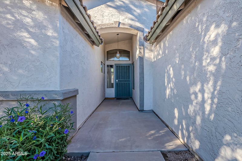 202 Raven Dr, Chandler, AZ 85286