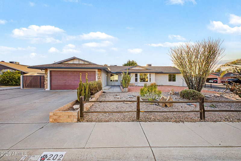 202 S Kenneth Pl, Chandler, AZ 85226