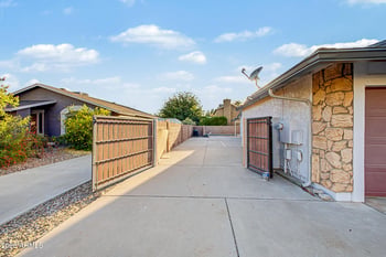 202 Kenneth Pl, Chandler, AZ 85226