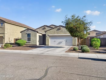 202 Santori Dr, San Tan Valley, AZ 85140