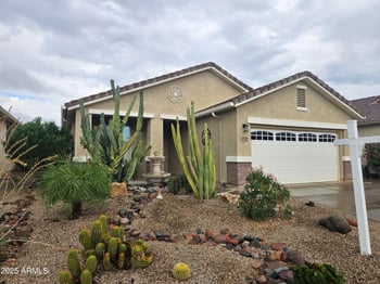 202 Twin Peaks Pw, San Tan Valley, AZ 85143