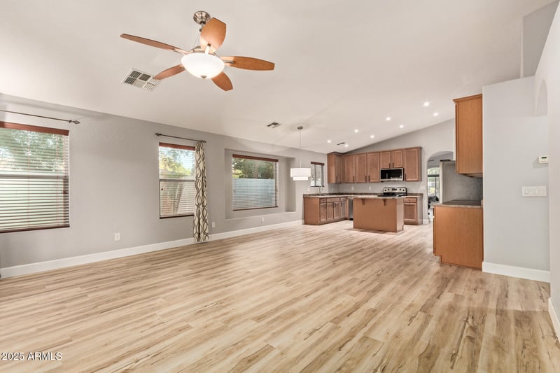2020 Carter Rd, Phoenix, AZ 85041