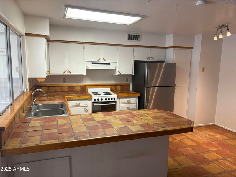 2020 E Rice Dr, Tempe, AZ 85283