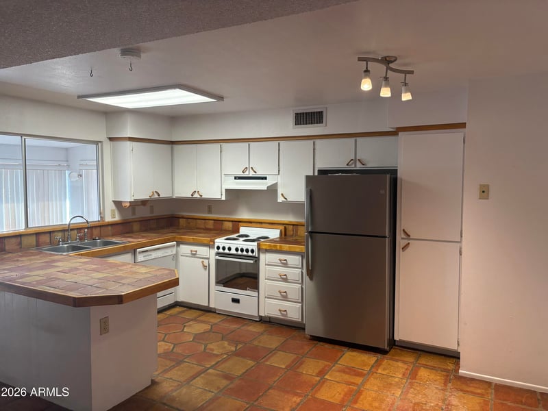 2020 E Rice Dr, Tempe, AZ 85283